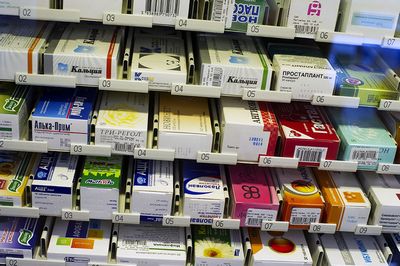 Бюджетное финансирование лекарств для московских льготников покрывает лишь половину потребности, говорят чиновники