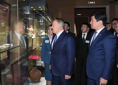 Нурсултан назарбаев посетил музей истории алматы