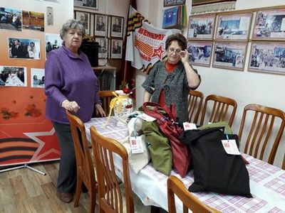 Тюменцы собрали более сотни "сумок добра" для инвалидов