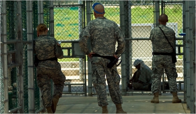 Заключенные гуантанамо устроили бунт